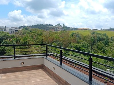 Luxuoso Sobrado com Vista Panorâmica – Condomínio Resedás