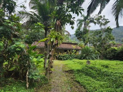 Casa à Venda no Saco da Ribeira – Ubatuba